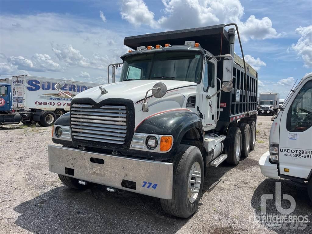 Mack CV713 Bañeras basculantes usadas