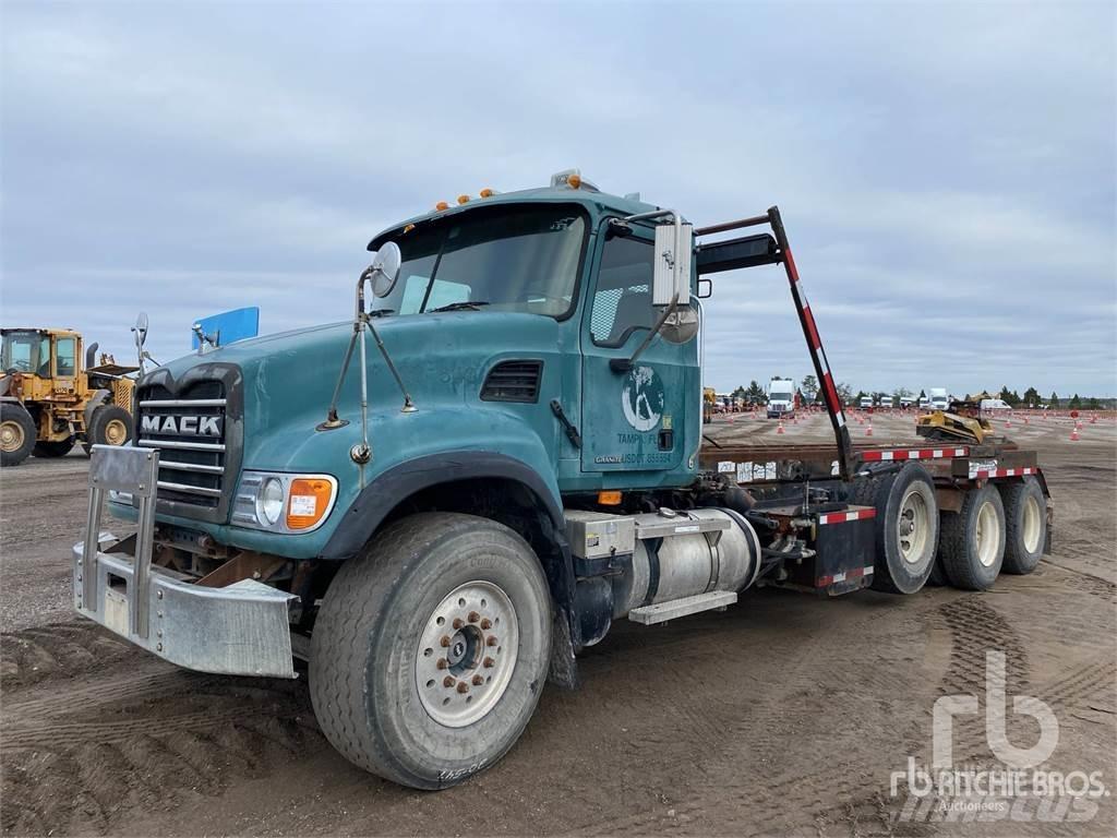 Mack CV713 Camiones desmontables