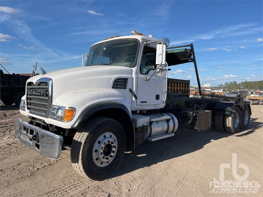 Mack CV713 Camiones desmontables