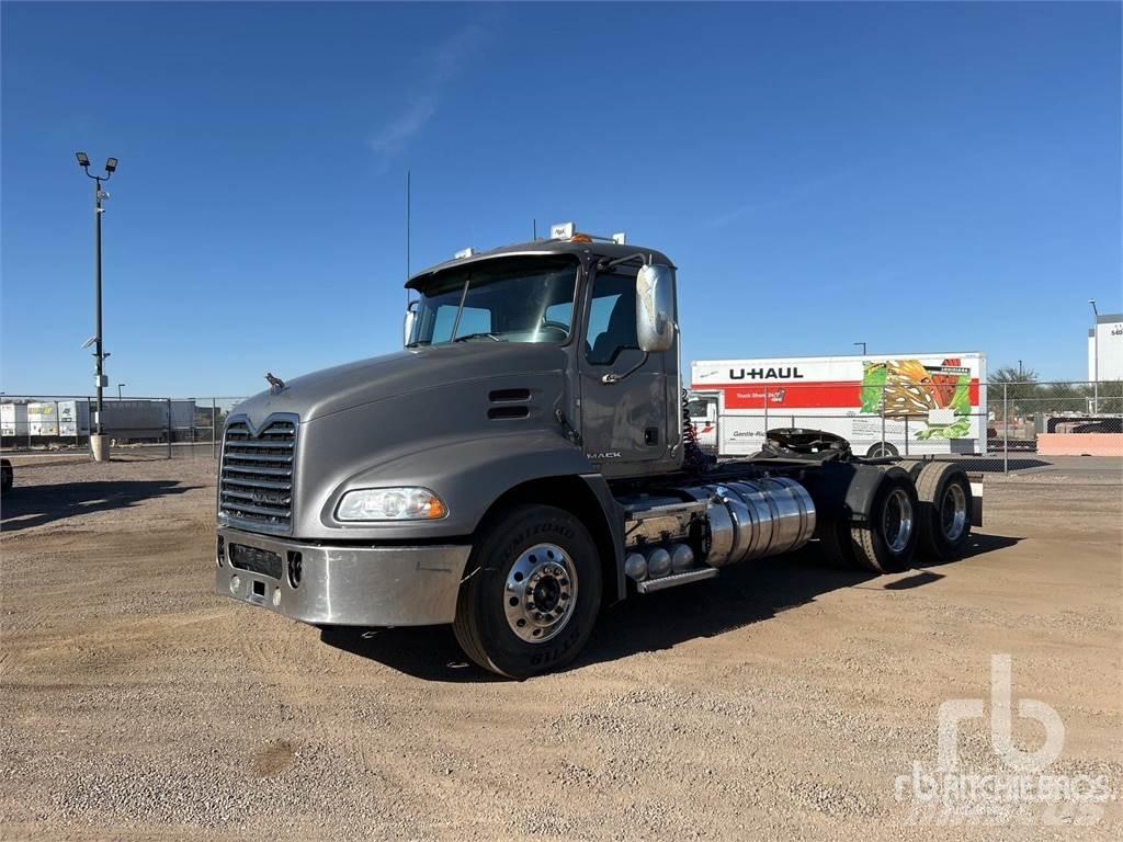 Mack CXU613 Camiones tractor