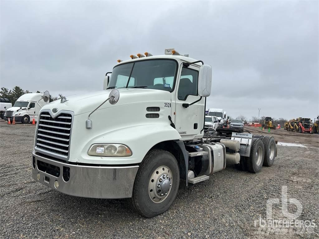 Mack CXU613 Camiones tractor