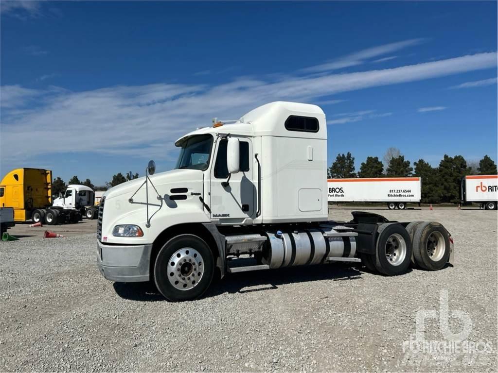 Mack CXU613 Camiones tractor