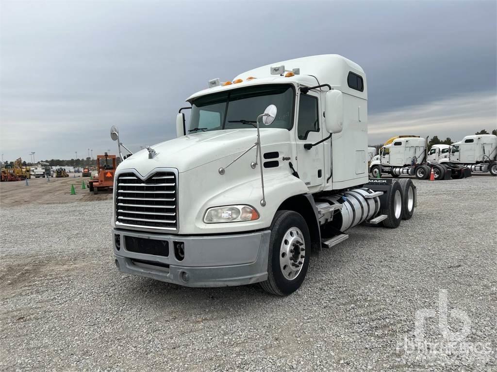 Mack CXU613 Camiones tractor