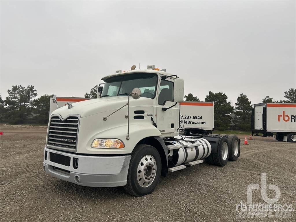 Mack CXU613 Camiones tractor