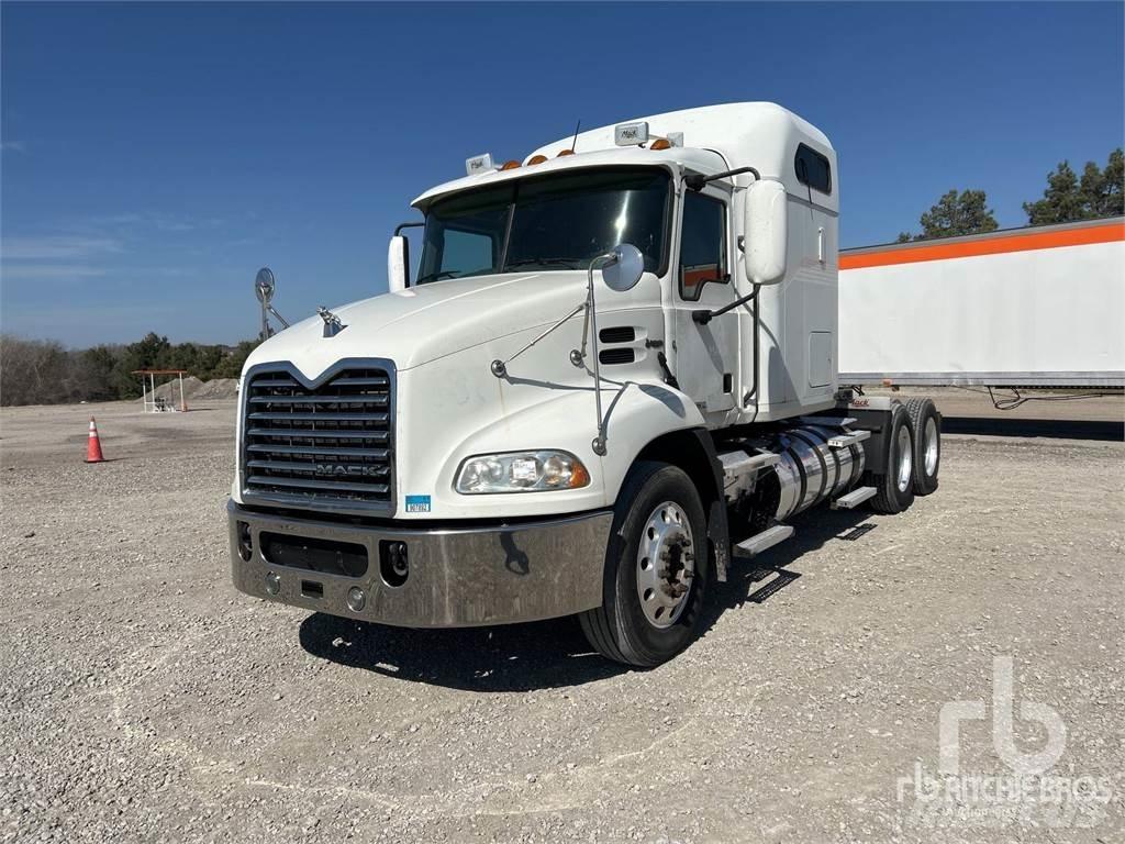 Mack CXU613 Camiones tractor