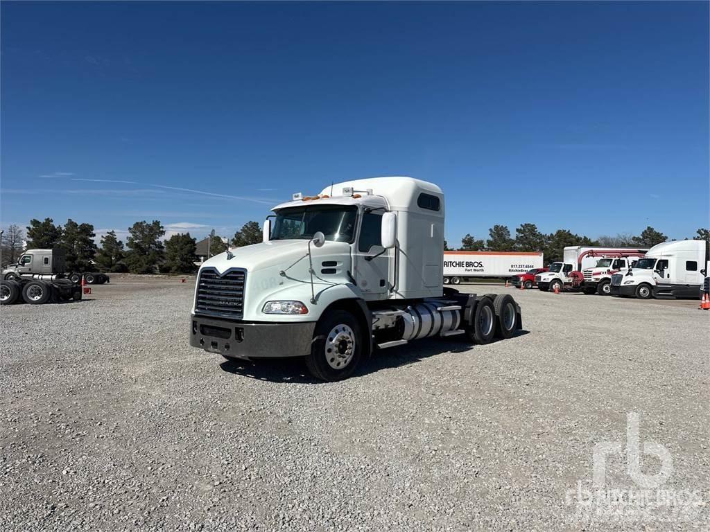 Mack CXU613 Camiones tractor