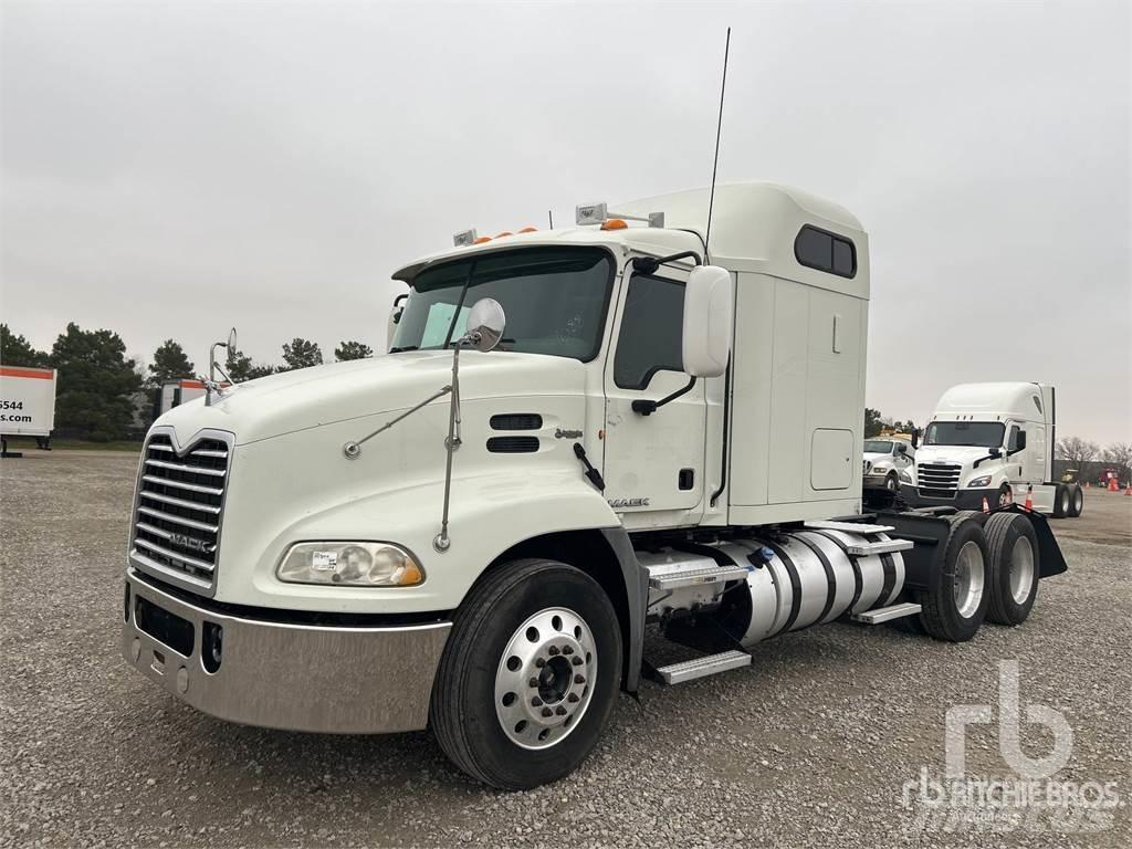 Mack CXU613 Camiones tractor