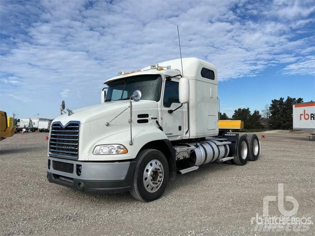 Mack CXU613 Camiones tractor