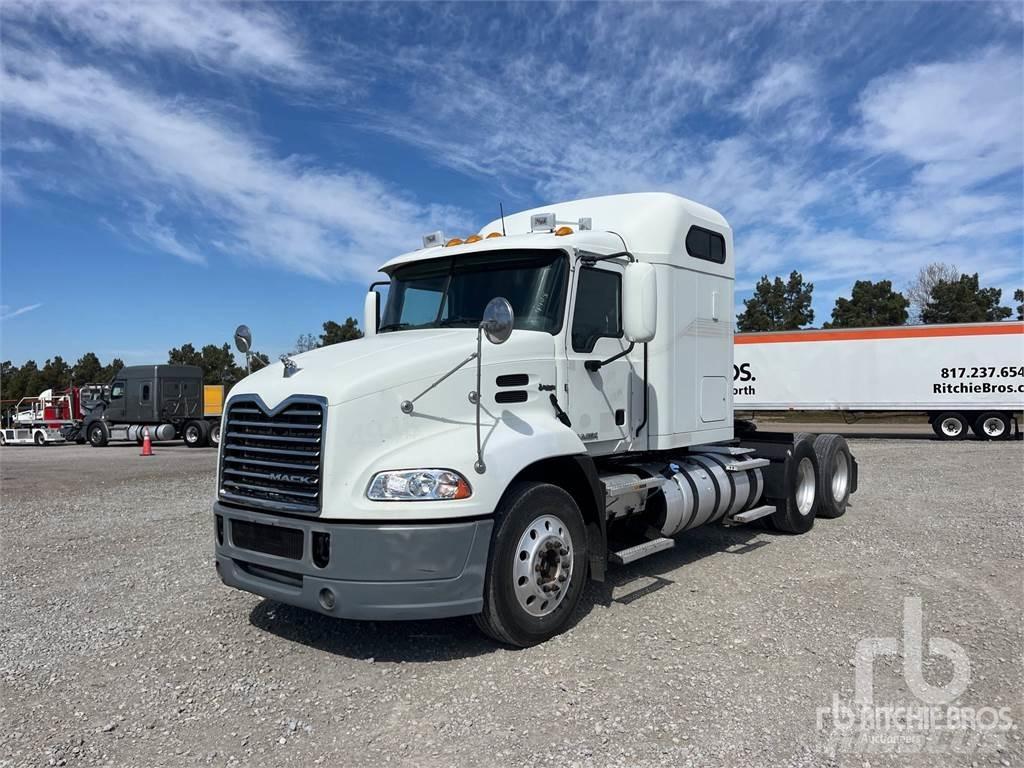 Mack CXU613 Camiones tractor