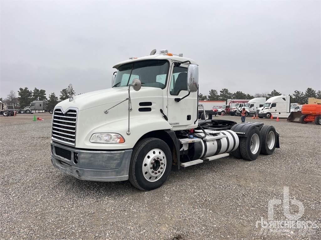 Mack CXU613 Camiones tractor