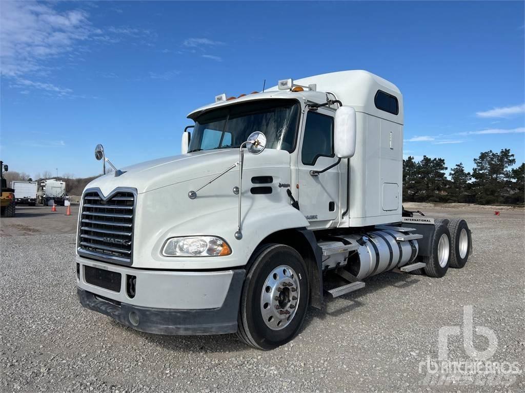 Mack CXU613 Camiones tractor