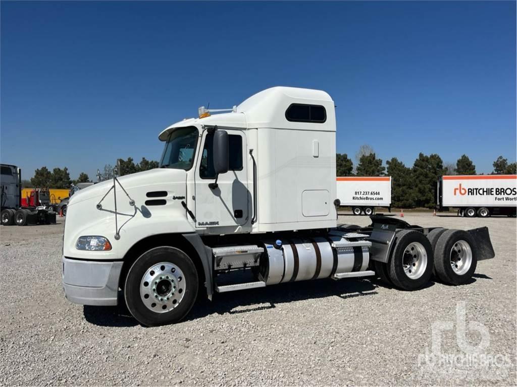 Mack CXU613 Camiones tractor