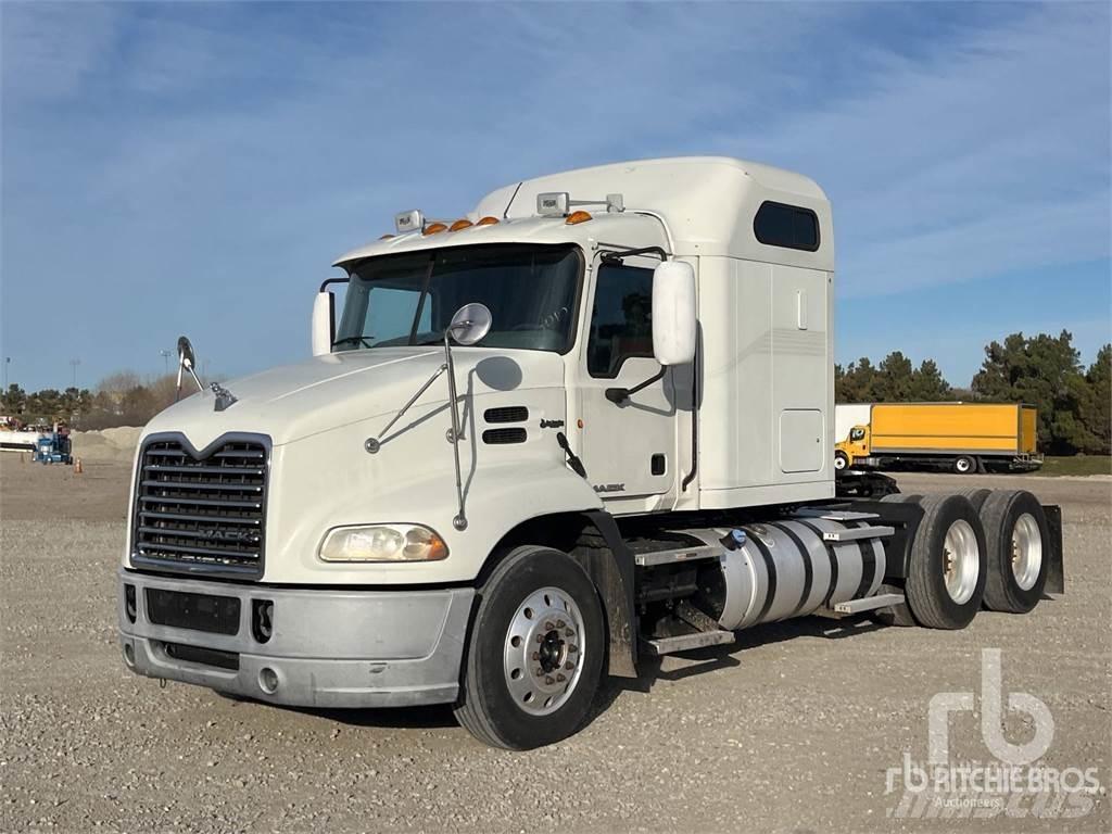 Mack CXU613 Camiones tractor