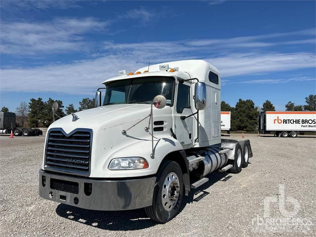 Mack CXU613 Camiones tractor