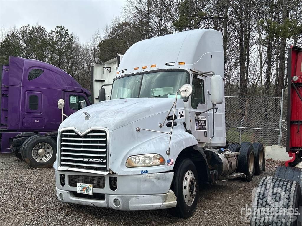 Mack CXU613 Camiones tractor