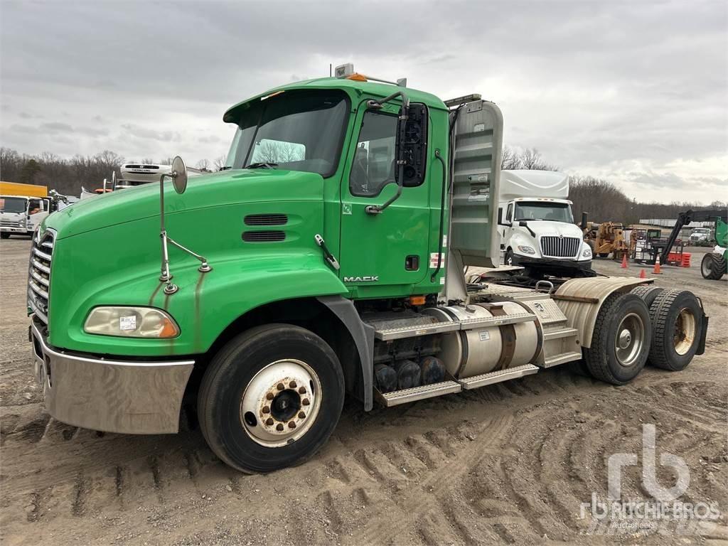 Mack CXU613 Camiones tractor