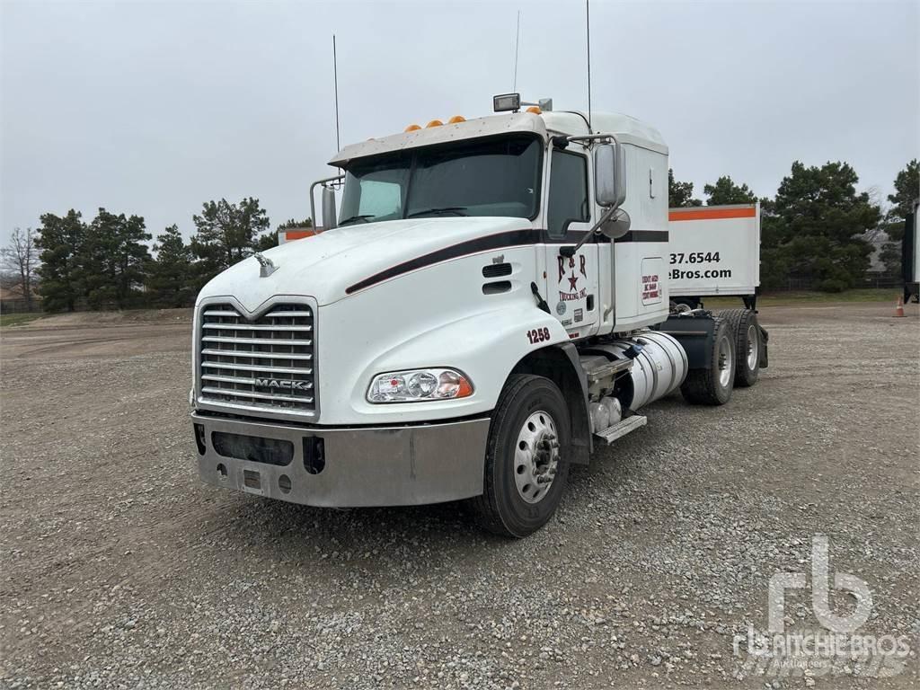 Mack CXU613 Camiones tractor