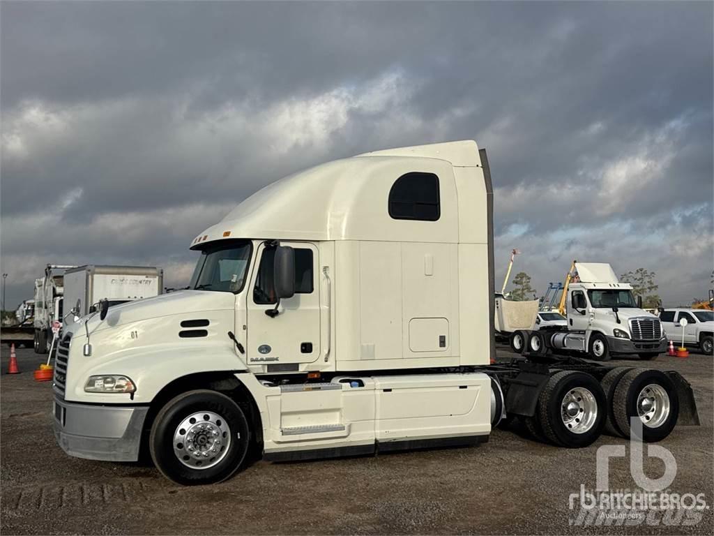 Mack CXU613 Camiones tractor