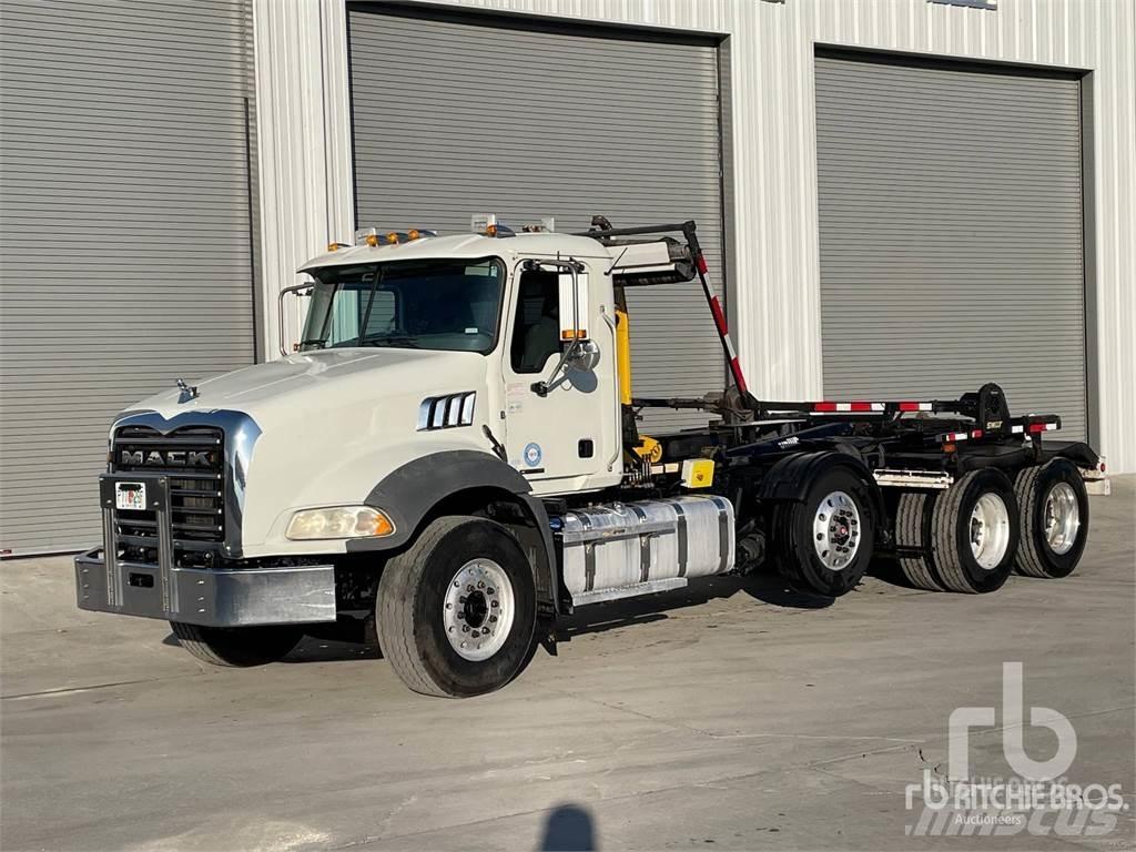 Mack GR64B Camiones elevadores de gancho