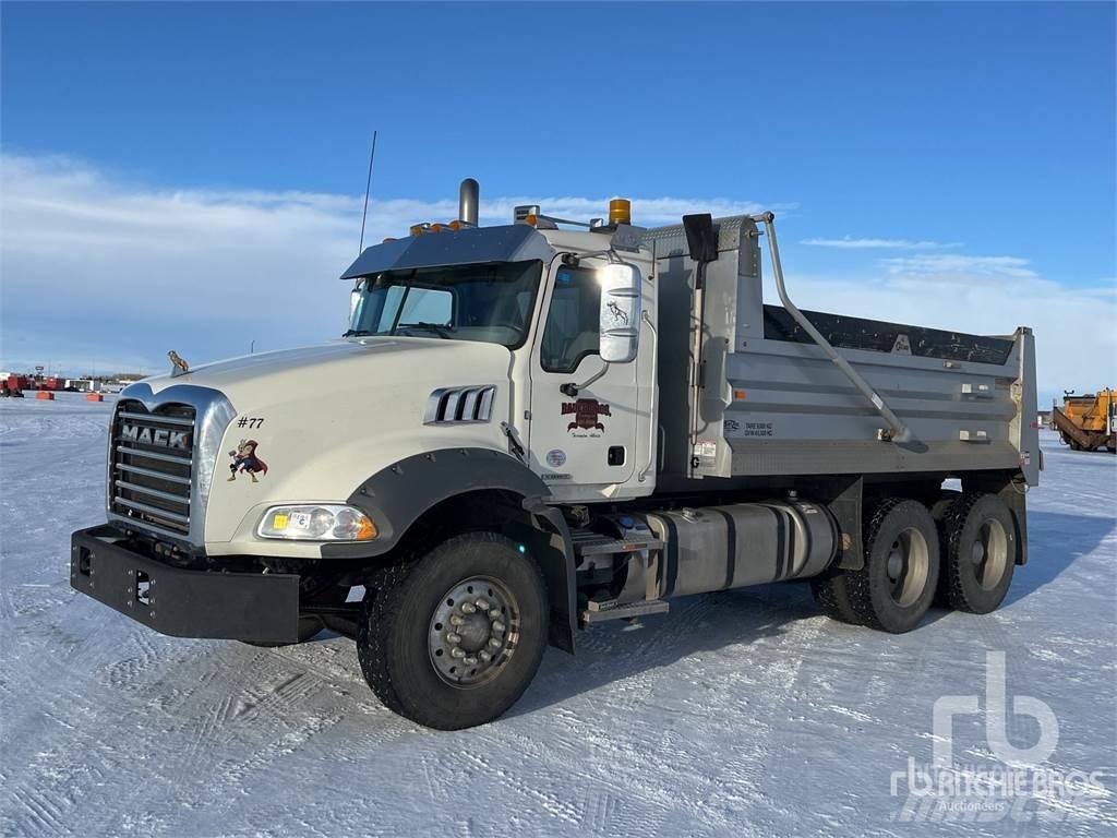 Mack GRANTIE Bañeras basculantes usadas