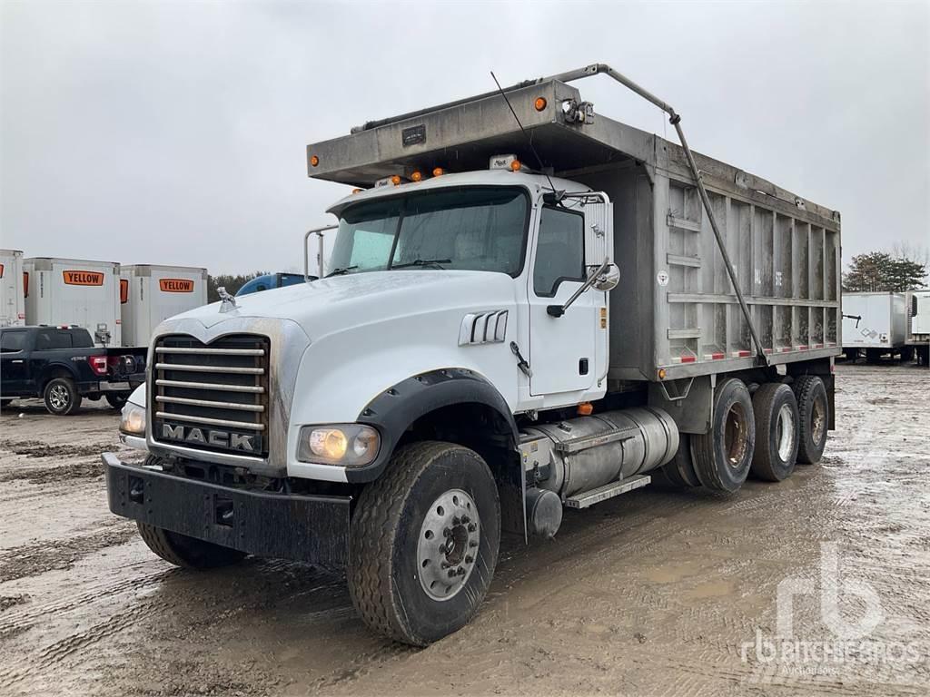 Mack GU713 Bañeras basculantes usadas