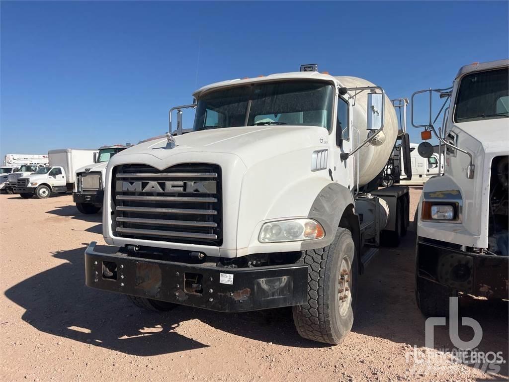 Mack GU813 Camiones de concreto