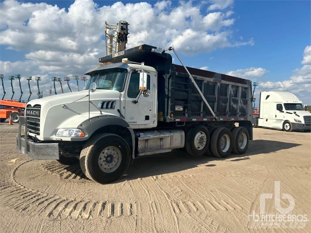 Mack GU813 Bañeras basculantes usadas