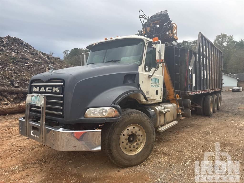 Mack GU813 Camiones grúa