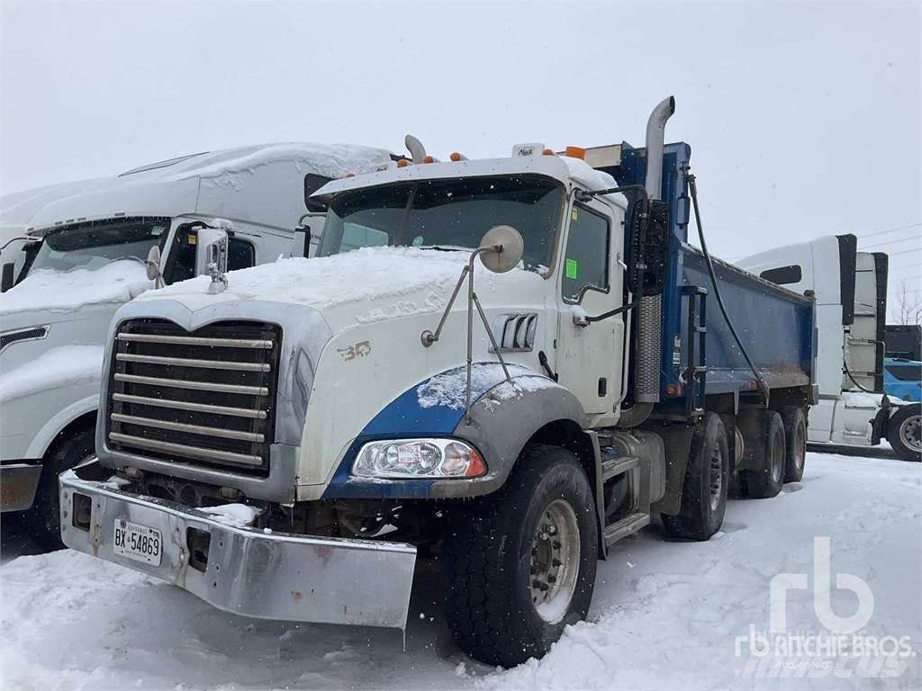 Mack GU813 Bañeras basculantes usadas