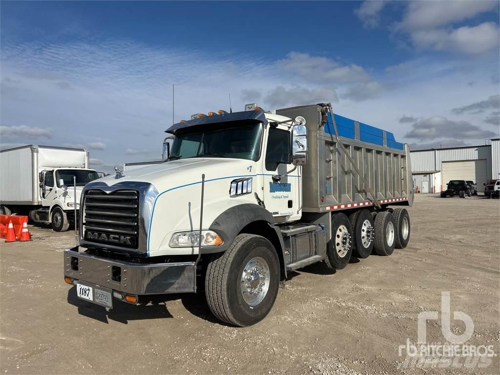 Mack GU813 Bañeras basculantes usadas