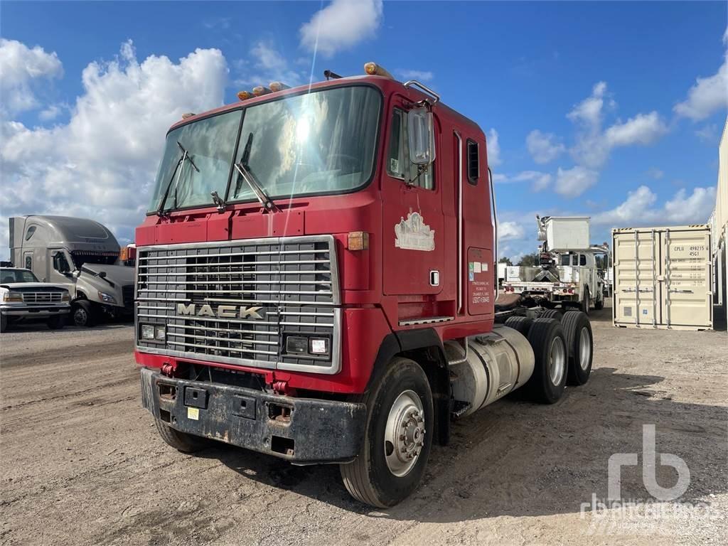 Mack MH613 Camiones tractor