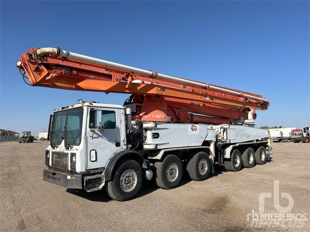 Mack MR688S Camiones de concreto