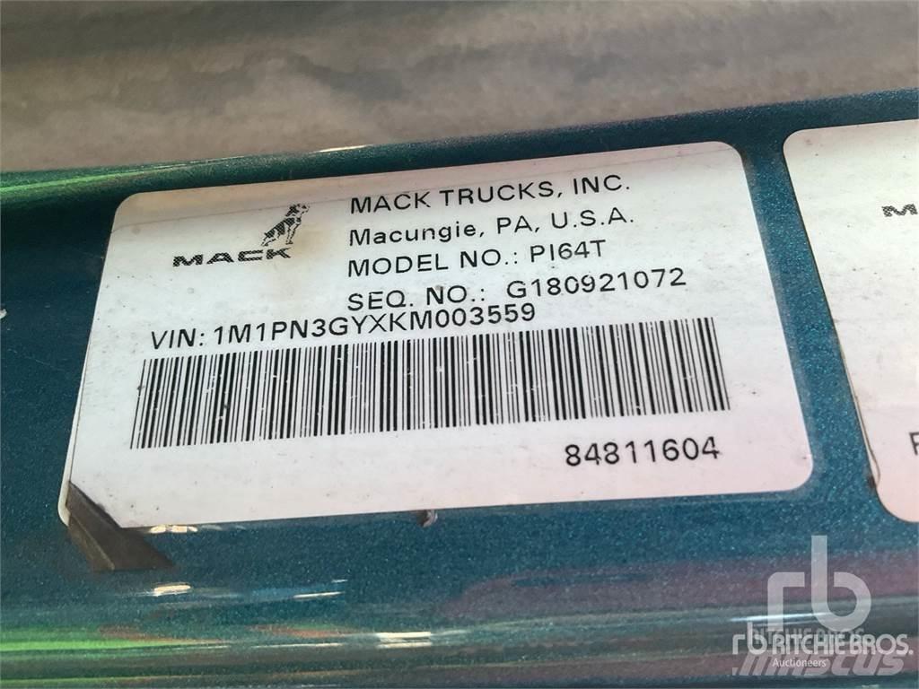 Mack PINNACLE Camiones tractor