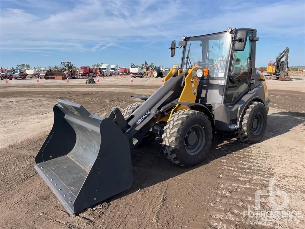 Mecalac AX1000 Cargadoras sobre ruedas