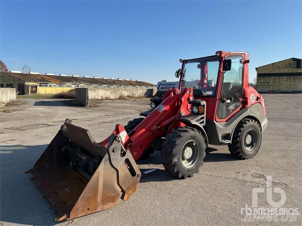 Mecalac AX850 Cargadoras sobre ruedas