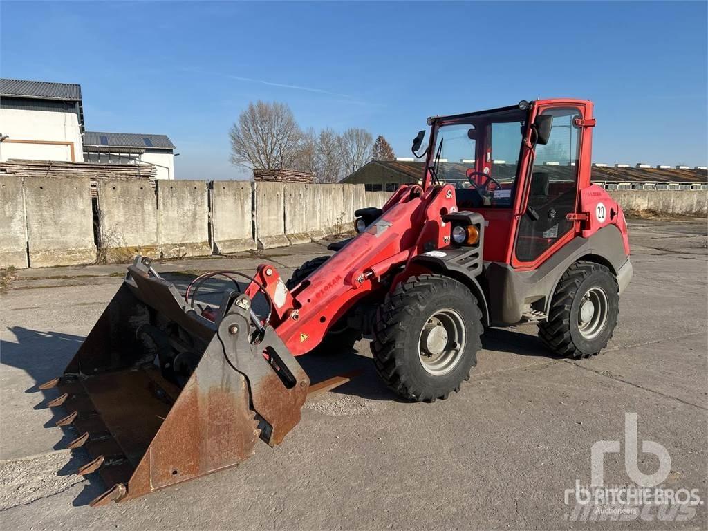 Mecalac AX850 Cargadoras sobre ruedas