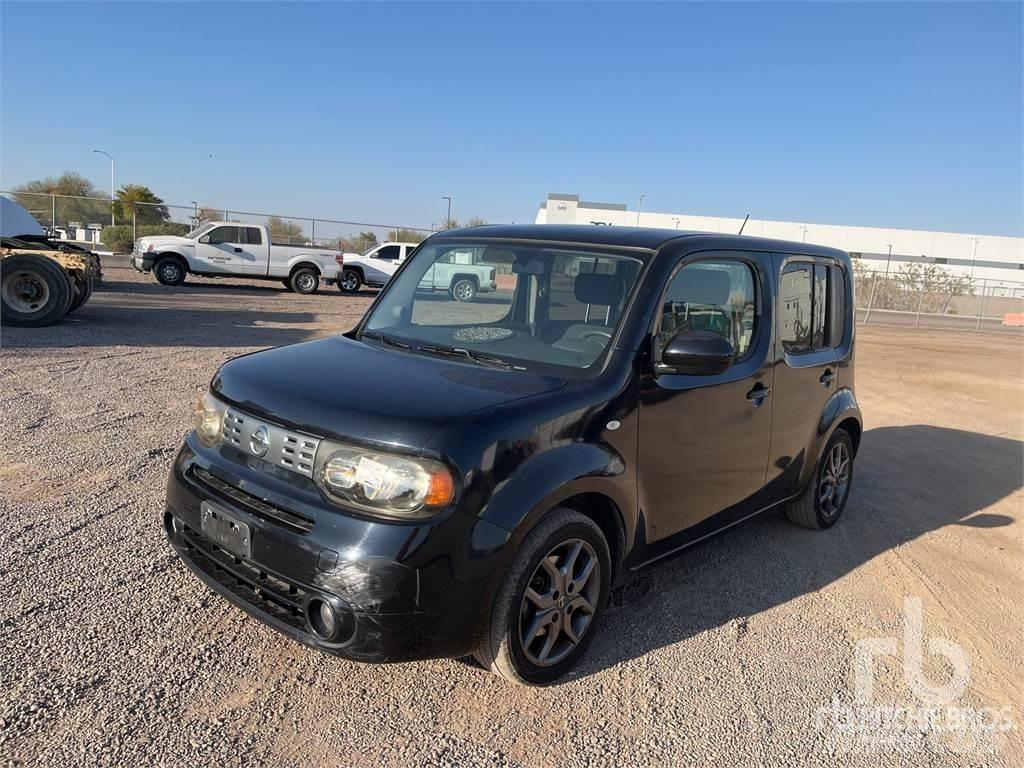 Nissan CUBE Caja abierta/laterales abatibles