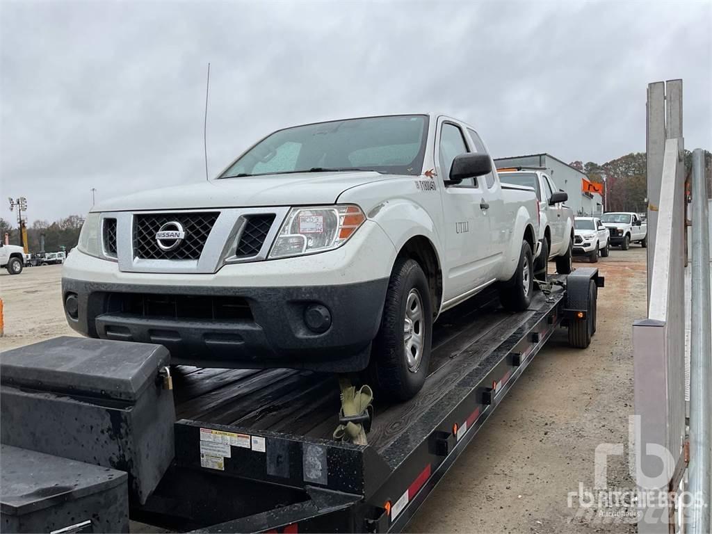 Nissan FRONTIER Caja abierta/laterales abatibles