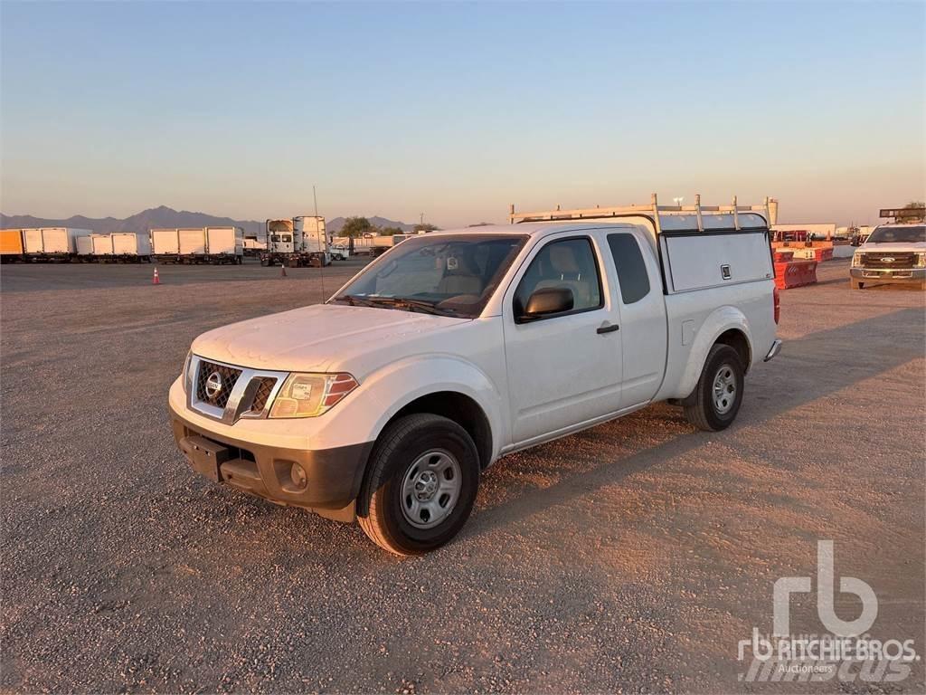 Nissan FRONTIER Caja abierta/laterales abatibles