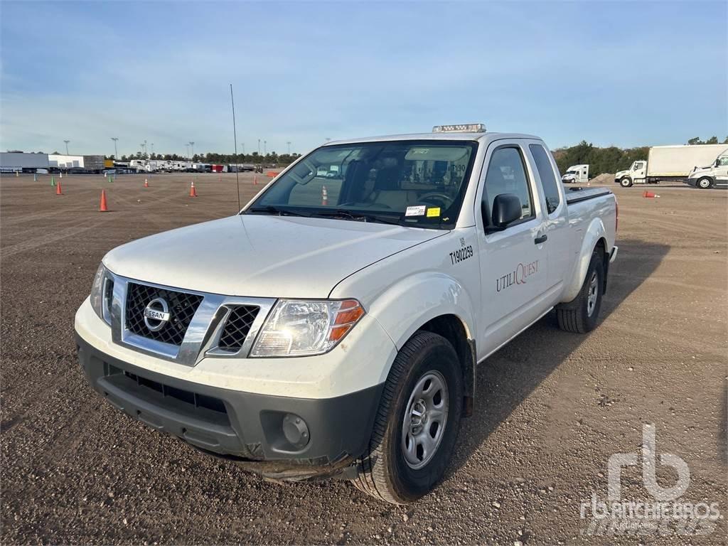 Nissan FRONTIER Caja abierta/laterales abatibles