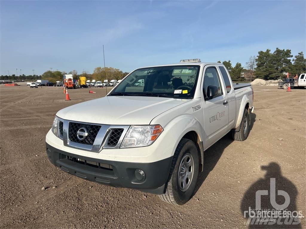 Nissan FRONTIER Caja abierta/laterales abatibles