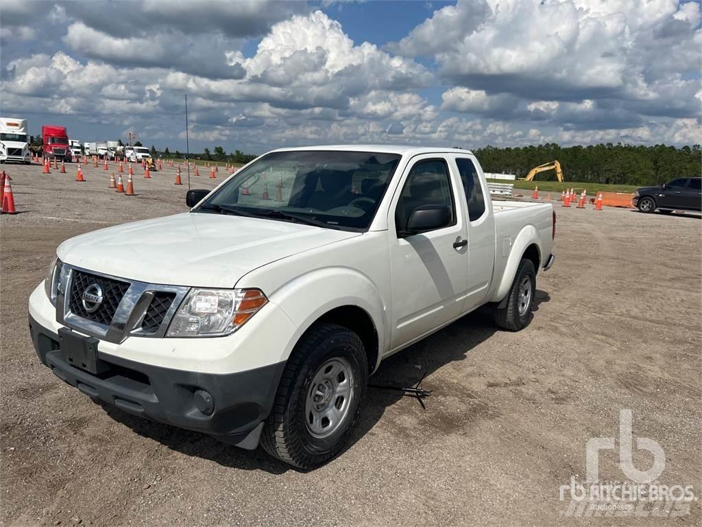 Nissan FRONTIER Caja abierta/laterales abatibles