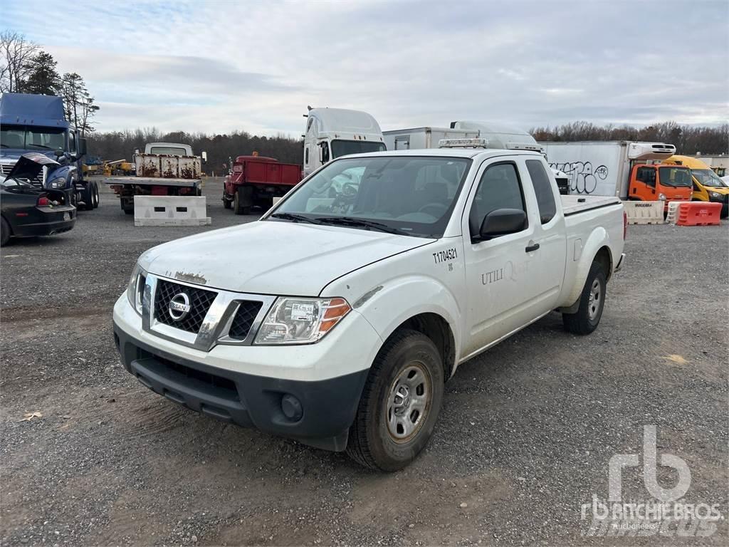 Nissan FRONTIER Caja abierta/laterales abatibles