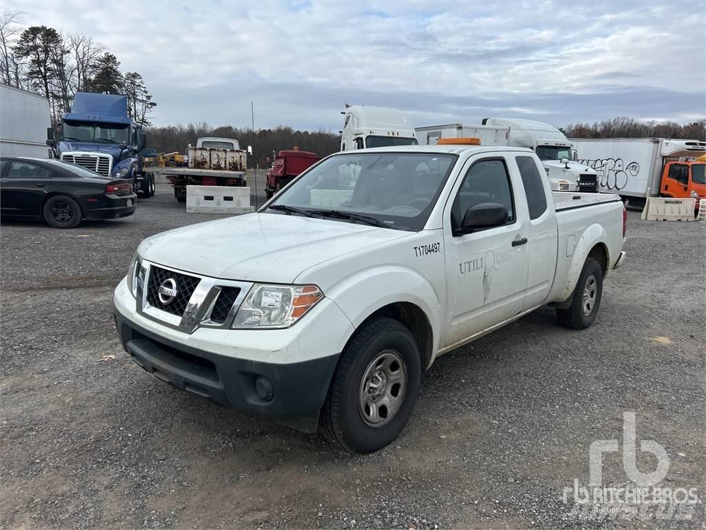 Nissan FRONTIER Caja abierta/laterales abatibles