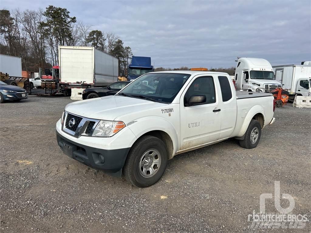 Nissan FRONTIER Caja abierta/laterales abatibles