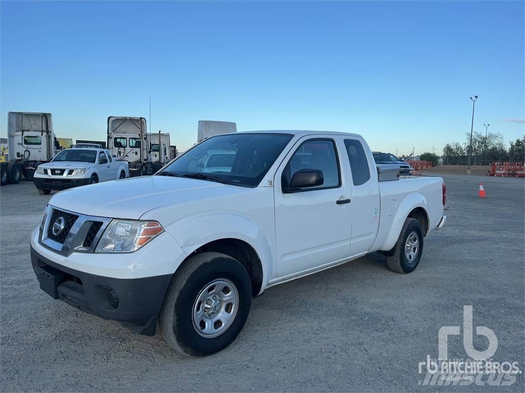 Nissan FRONTIER Caja abierta/laterales abatibles