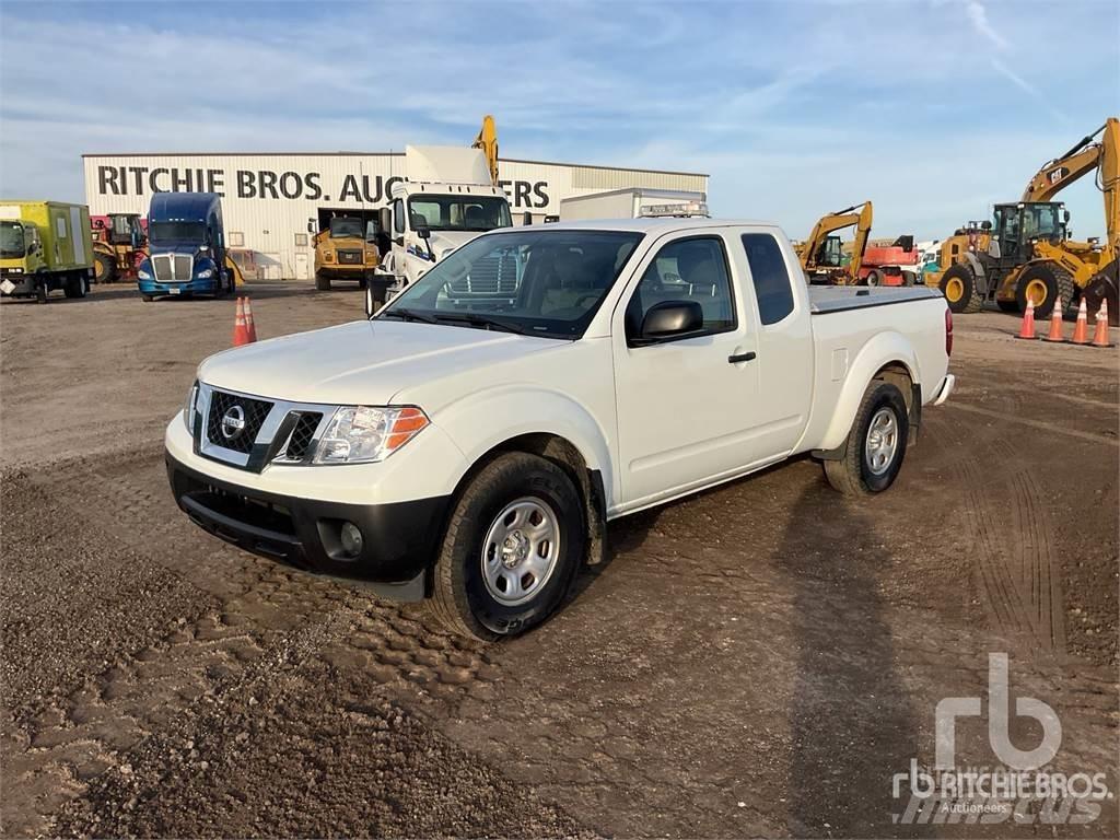 Nissan FRONTIER Caja abierta/laterales abatibles