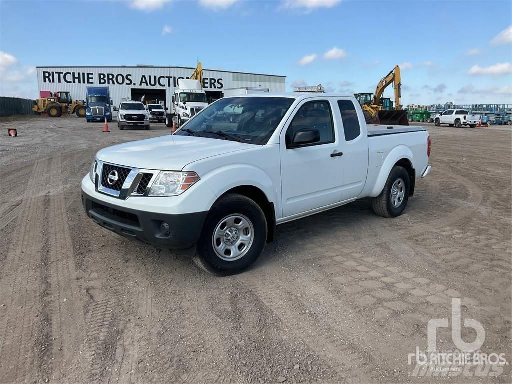 Nissan FRONTIER Caja abierta/laterales abatibles