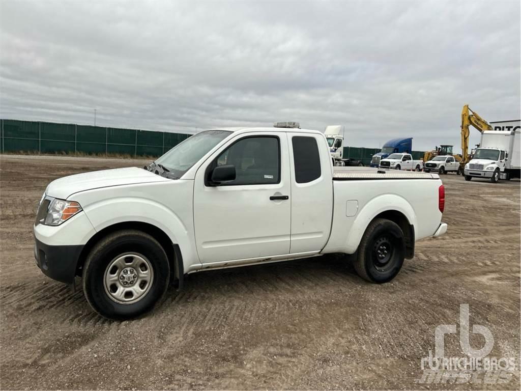 Nissan FRONTIER Caja abierta/laterales abatibles