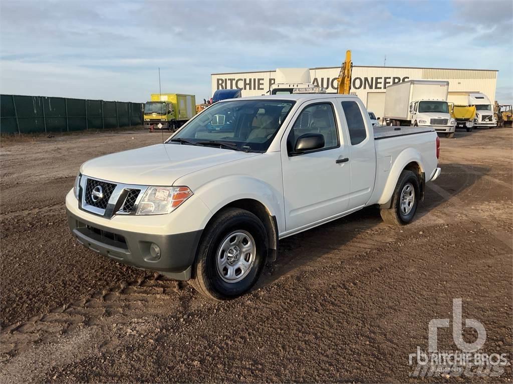 Nissan FRONTIER Caja abierta/laterales abatibles